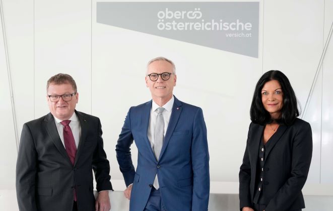 Der Vorstand der Oberösterreichischen Versicherung (v.l.n.r.): Robert Wasner, Othmar Nagl und Kathrin Kühtreiber-Leitner (Bild: OÖ Versicherung)