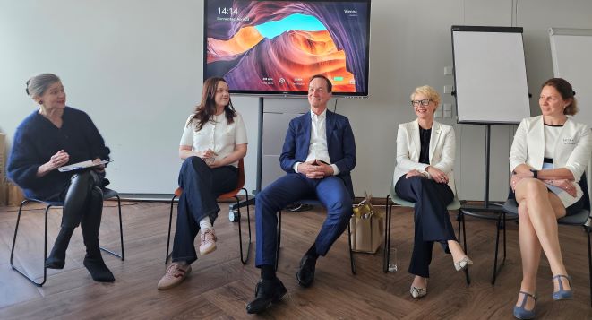 Podiumsdiskussion zur Zukunft der betrieblichen Altersvorsorge (Bid: VJ)