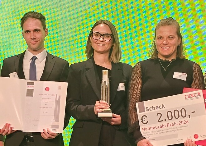 Hammurabi-Preisträger 2026 (v.l.n.r.): Samuel Loibl, Hannah Altrichter und Julia Pfennich (Bild: VJ) Hammurabi-Preisträger 2026 (v.l.n.r.): Samuel Loibl, Hannah Altrichter und Julia Pfennich (Bild: VJ)