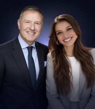 Stefan Adams (Geschäftsführer Dr. Adams) und Marielle Adams (Geschäftsführerin Adams Strategy) Stefan Adams (Geschäftsführer Dr. Adams) und Marielle Adams (Geschäftsführerin Adams Strategy)