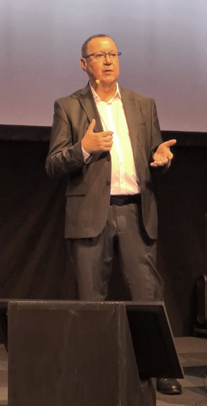 Ernst Bauer referierte beim Trendtag in Vösendorf über die Zukunft der Rechtsschutzversicherung (Bild: Lampert) Ernst Bauer referierte beim Trendtag in Vösendorf über die Zukunft der Rechtsschutzversicherung (Bild: Lampert)