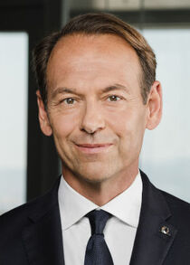 Uniqa-CEO Andreas Brandstetter ist mit dem ersten Halbjahr zufrieden (Bild: Natascha Unkart, Isabelle Köhler)