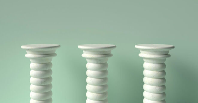 Drei Säulen (Bild: Allison Saeng/Unsplash) Drei Säulen (Bild: Allison Saeng/Unsplash)