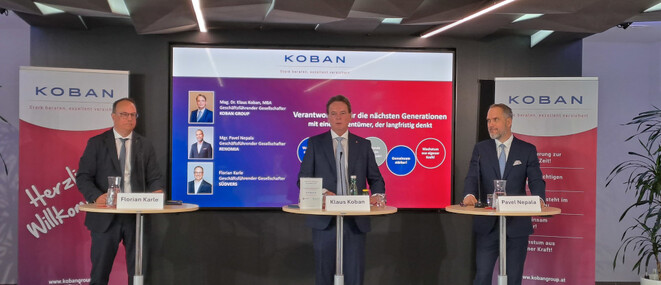 Stellten am Montag in Wien die neue Kooperation vor (v.l.n.r.): Florian Karle (Südvers), Klaus Koban und Pavel Nepala (Renomia) (Bild: Lampert)