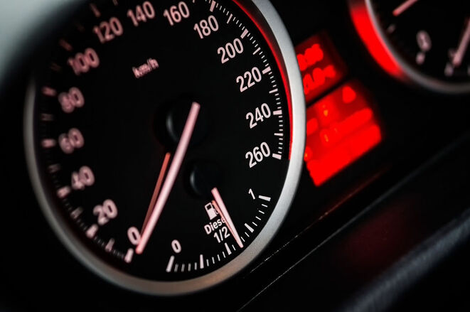 Tachometer (Bild: Arek Socha auf Pixabay)