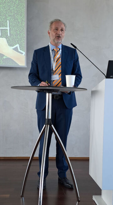 Prof. Hato Schmeiser (Bild: Lampert)